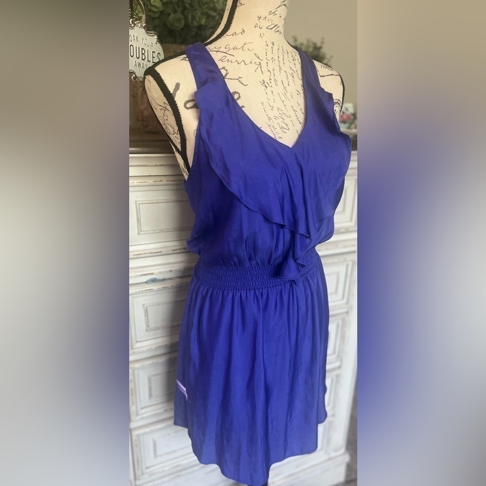 🖤So PRETTY!  Adorable lightweight dress with cinched waist - see video